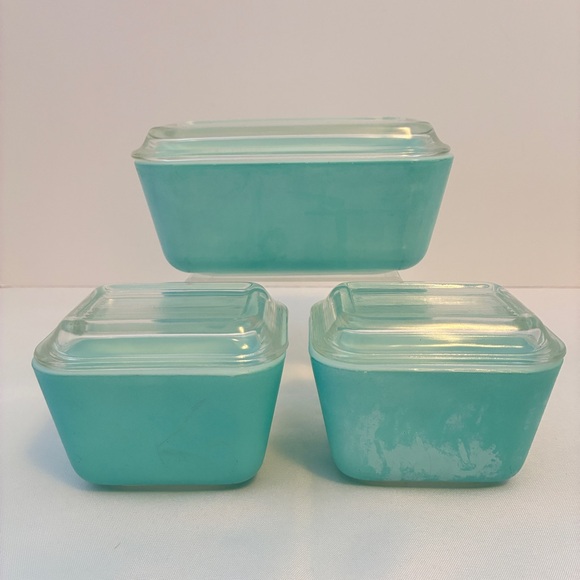 Pyrex Turquoise Refrigerator Dishes 0502/ 0501 With Lids Set of 3 Vintage